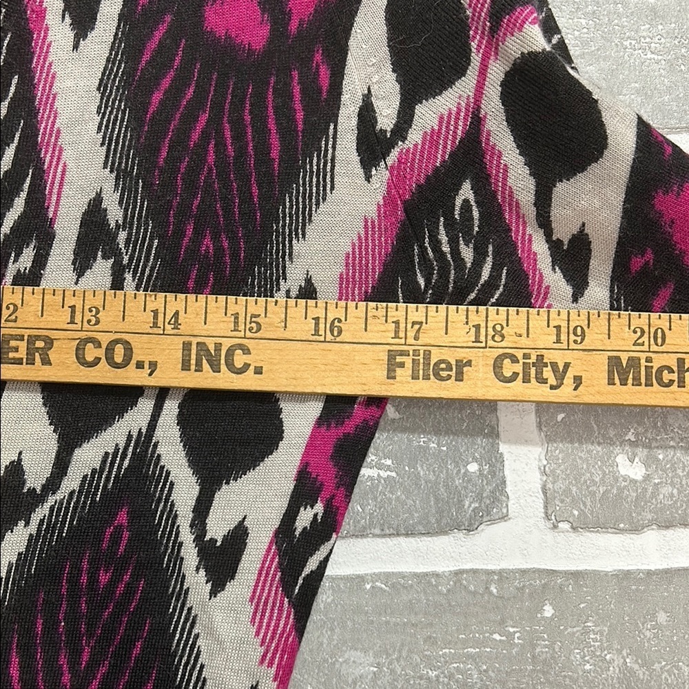 Tory Burch Ikat Print Merino Wool Cardigan Sweater Pink Black V Neck Size Small - Picture 13 of 14